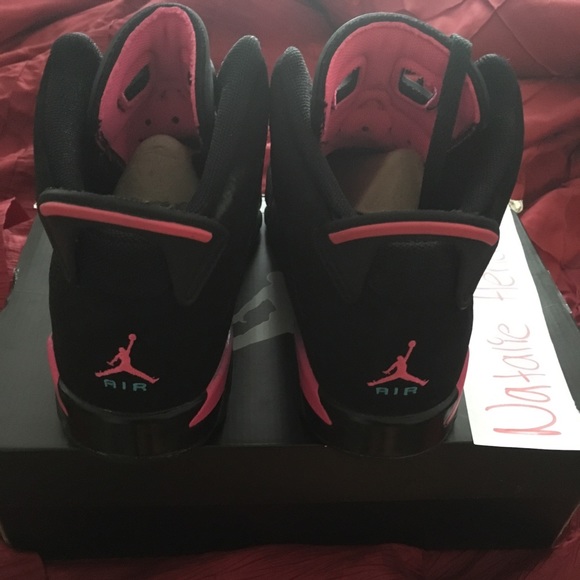 SZ 7 AIR JORDAN TUXEDO 11 & SZ 7 AIR JORDAN 6 - Picture 7 of 8